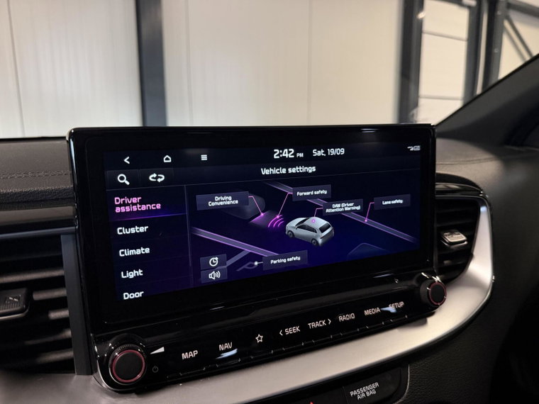 Vehicle Image 38