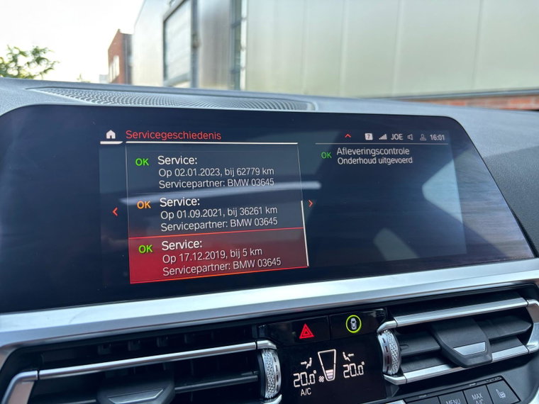 Vehicle Image 37