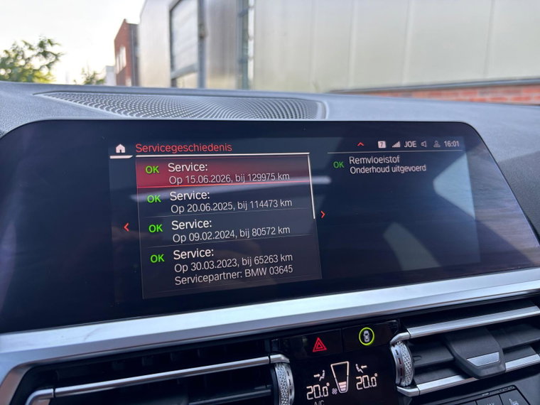 Vehicle Image 38