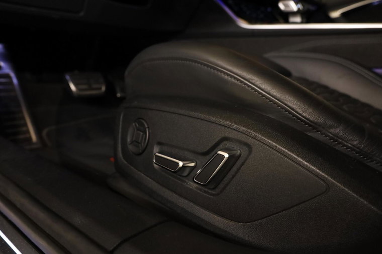 Vehicle Image 37
