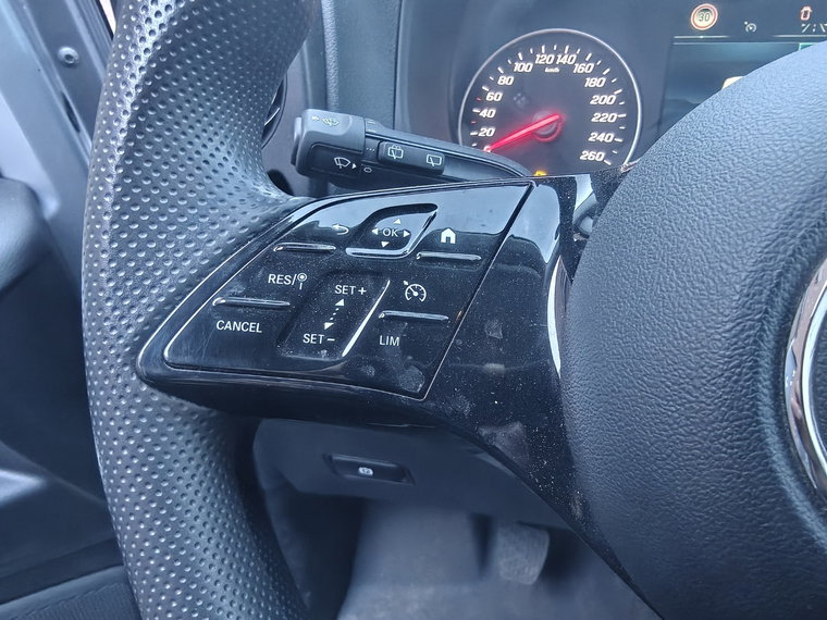 Vehicle Image 27