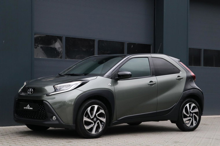 Vehicle Image 7