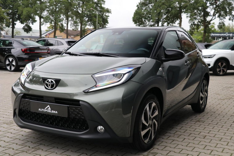 Vehicle Image 11