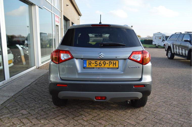 Vehicle Image 8