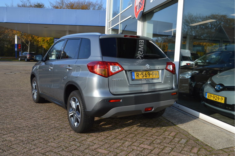 Vehicle Image 11