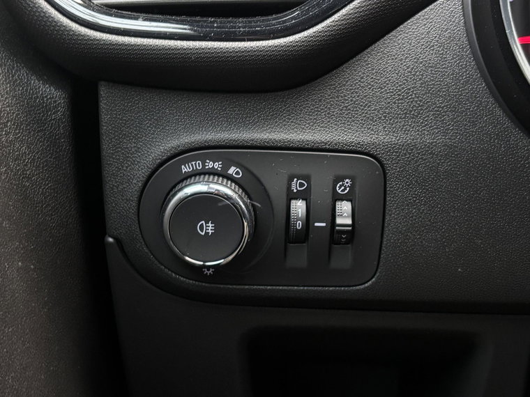 Vehicle Image 28