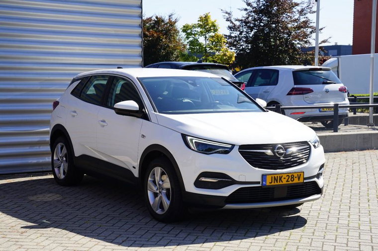 Vehicle Image 21