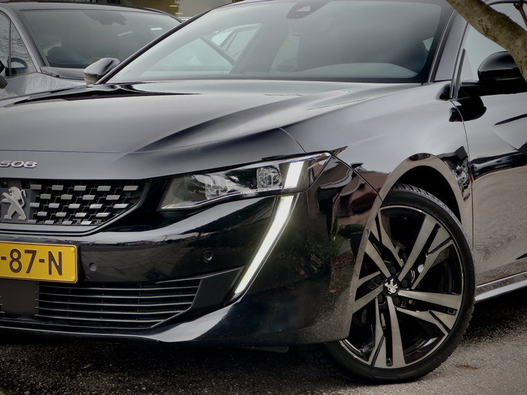Vehicle Image 13