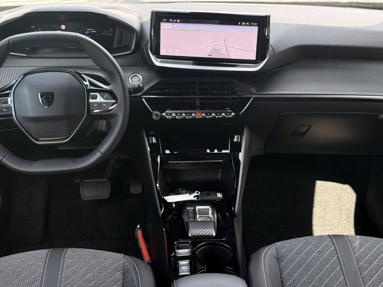 Vehicle Image 29