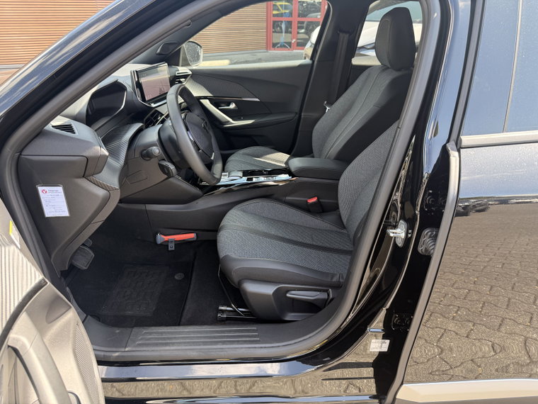 Vehicle Image 41