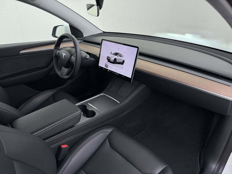 Vehicle Image 42