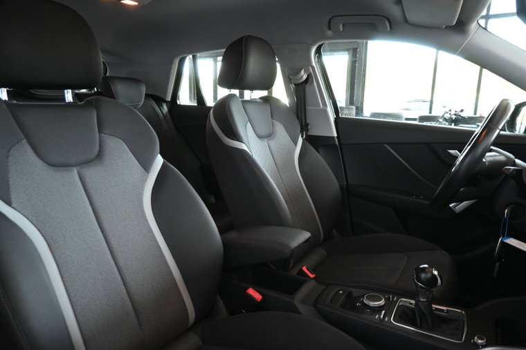 Vehicle Image 18