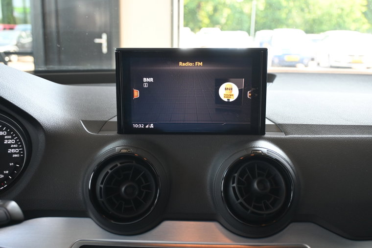 Vehicle Image 27