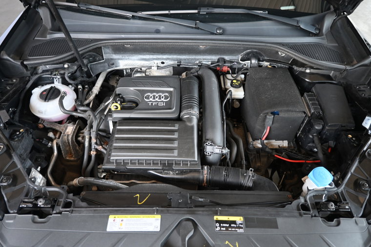 Vehicle Image 35