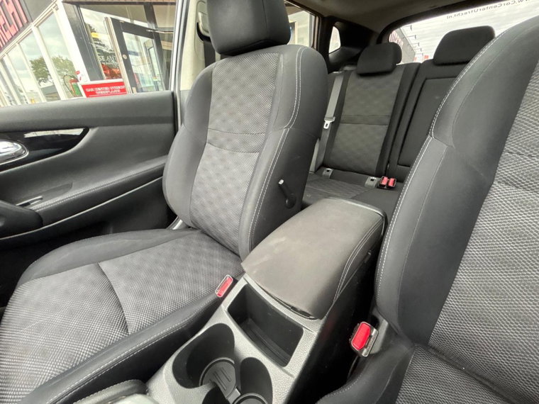 Vehicle Image 33