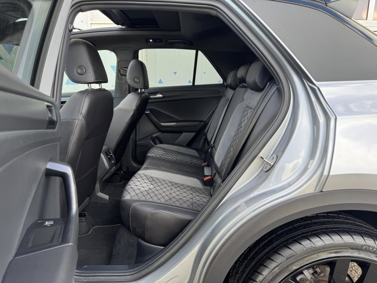 Vehicle Image 38