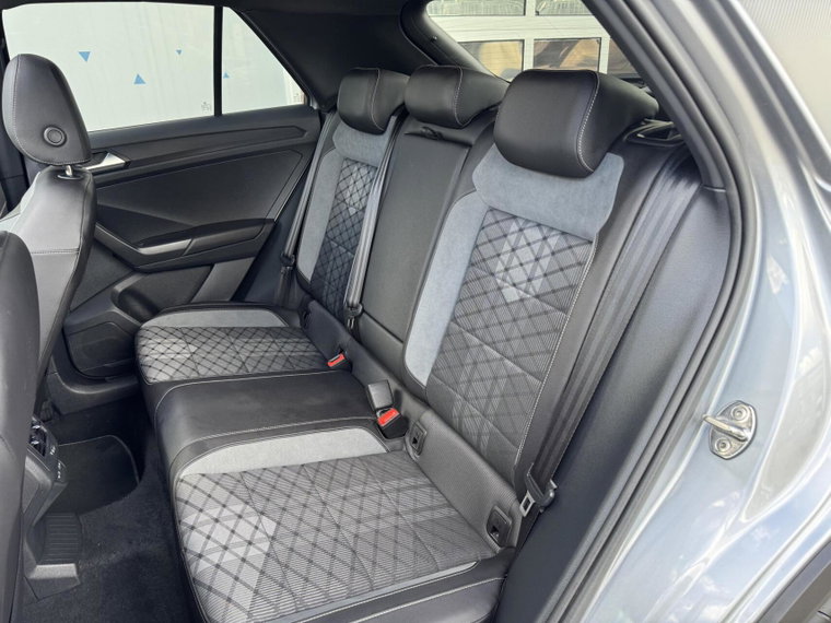 Vehicle Image 39