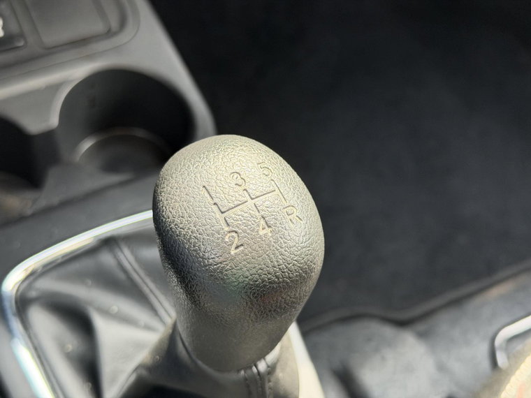 Vehicle Image 24