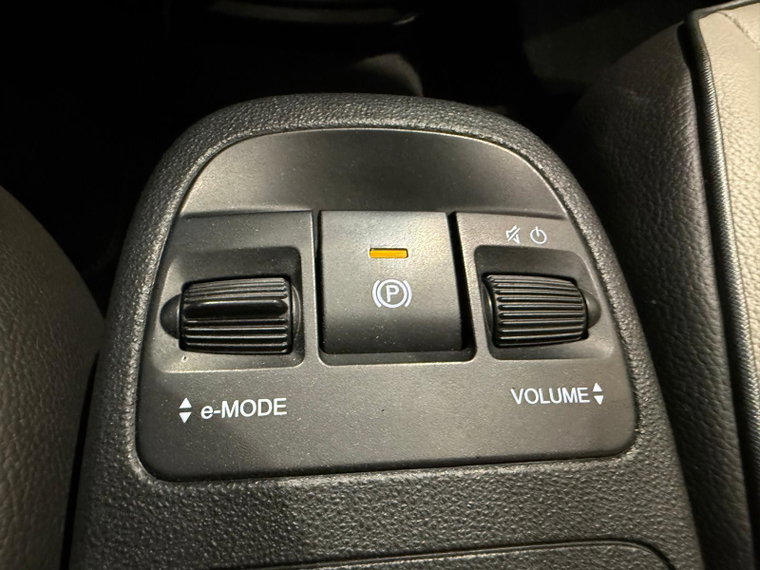 Vehicle Image 33