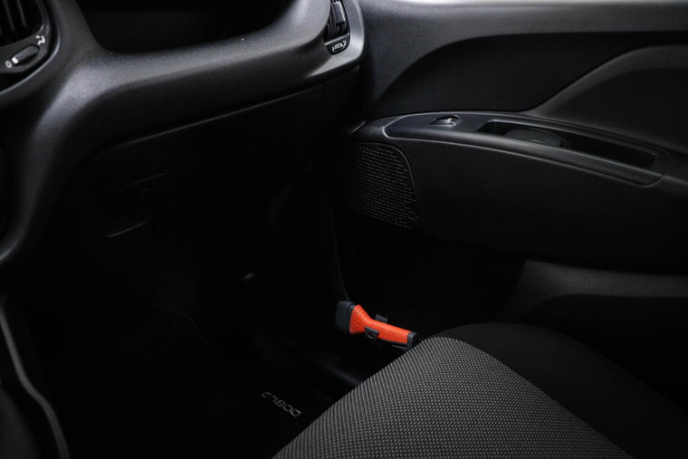 Vehicle Image 30
