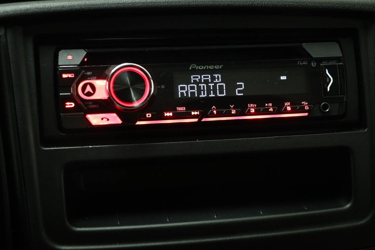 Vehicle Image 35