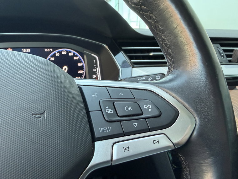 Vehicle Image 24