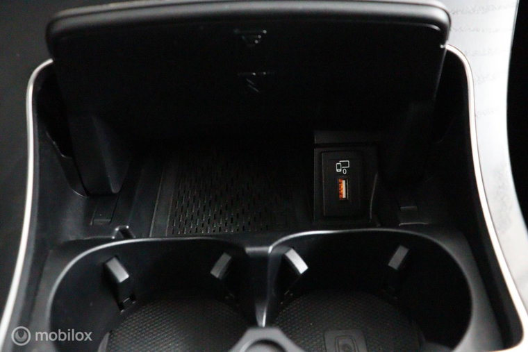 Vehicle Image 38