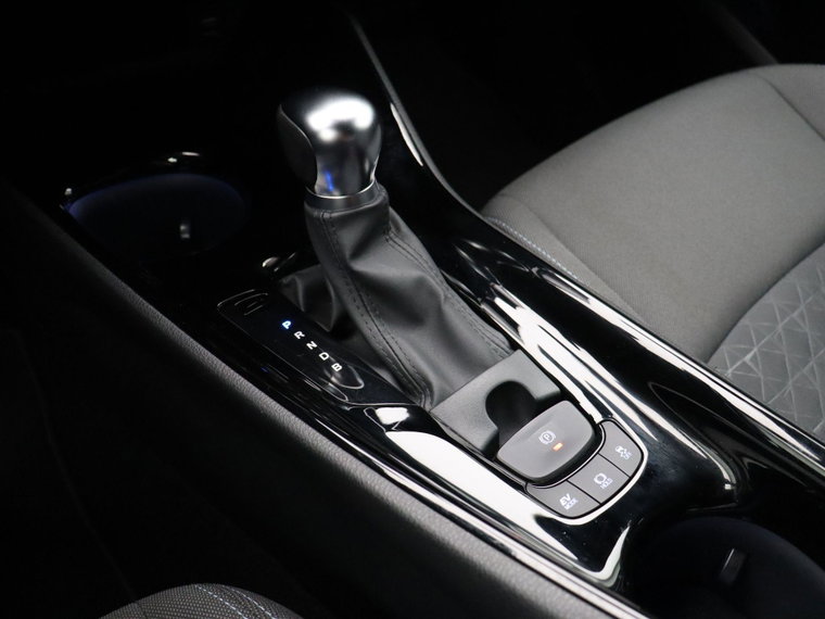 Vehicle Image 25