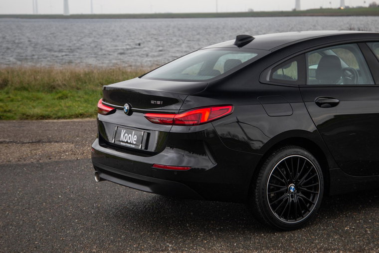 Vehicle Image 14