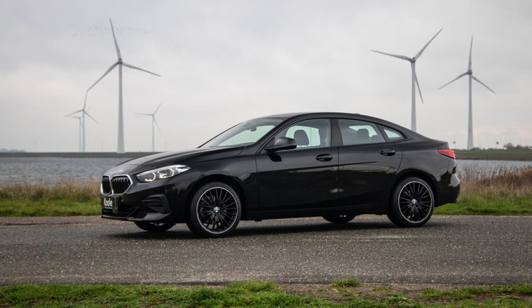 Vehicle Image 9