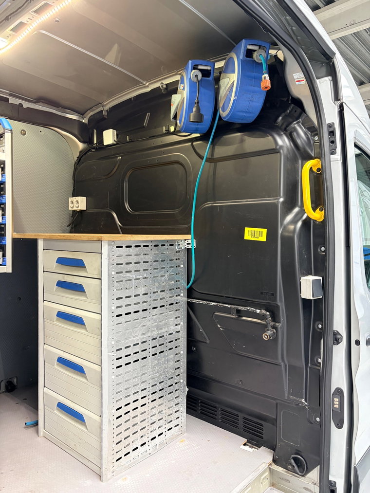 Vehicle Image 33