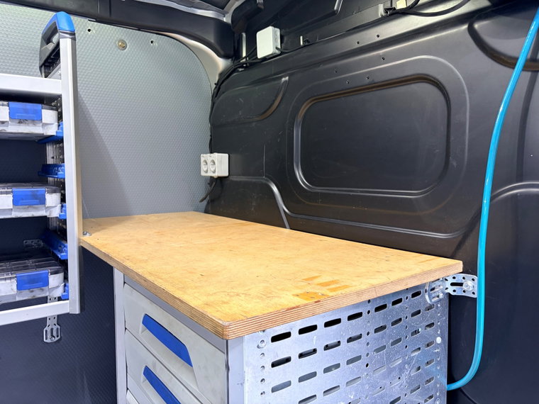 Vehicle Image 35