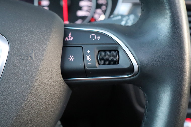 Vehicle Image 28