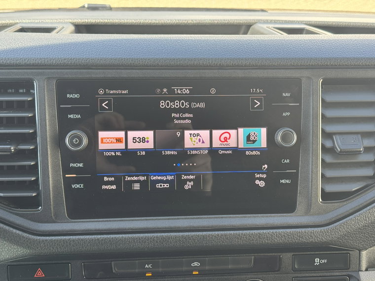 Vehicle Image 28
