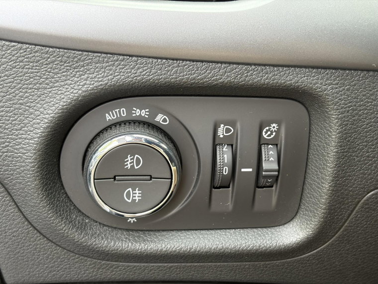 Vehicle Image 29