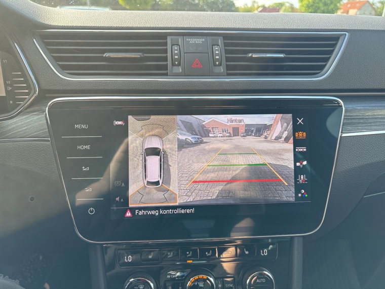 Vehicle Image 23