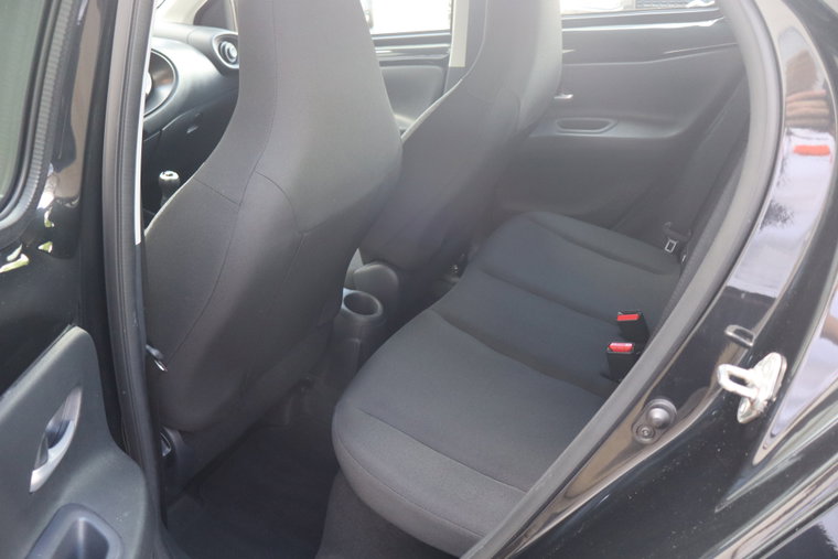 Vehicle Image 19