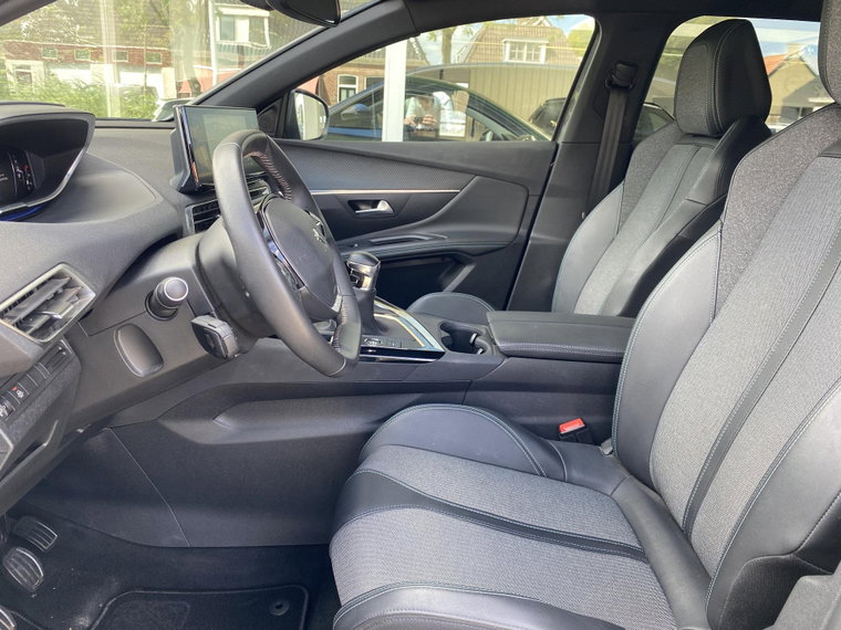 Vehicle Image 27