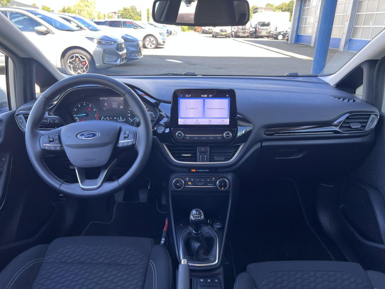 Vehicle Image 17