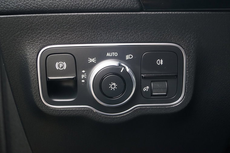 Vehicle Image 40