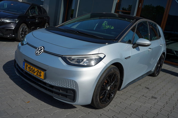 Vehicle Image 35