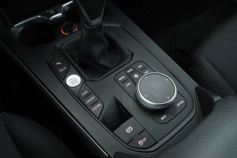 Vehicle Image 28