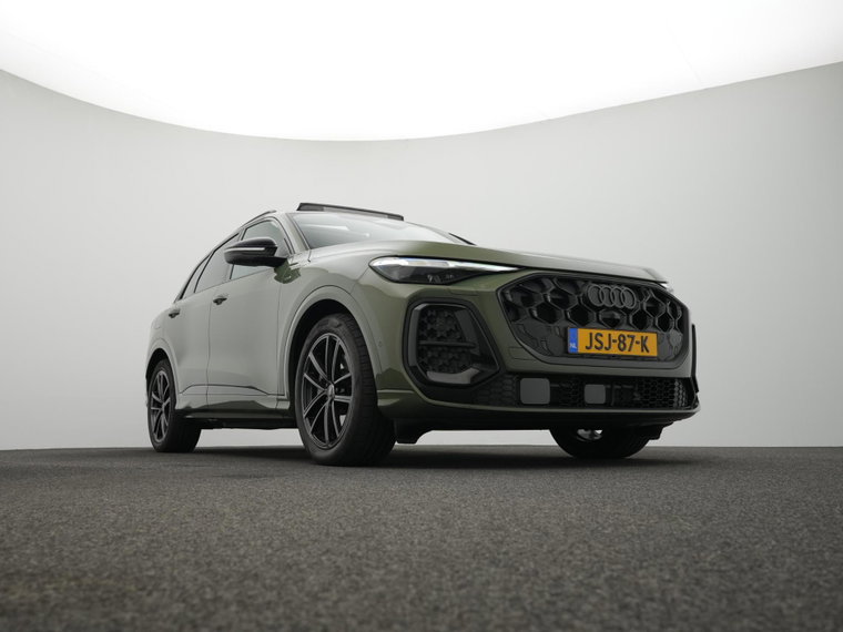 Vehicle Image 36