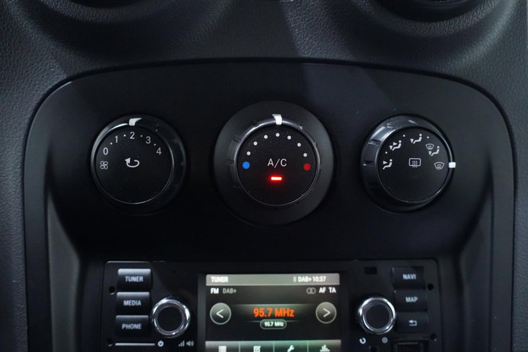Vehicle Image 26
