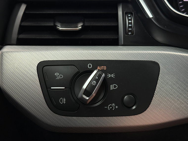 Vehicle Image 26