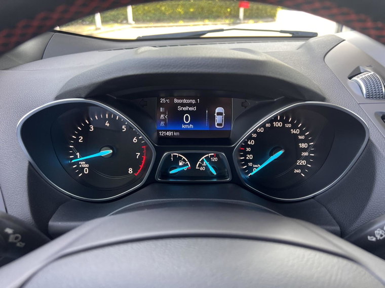 Vehicle Image 25
