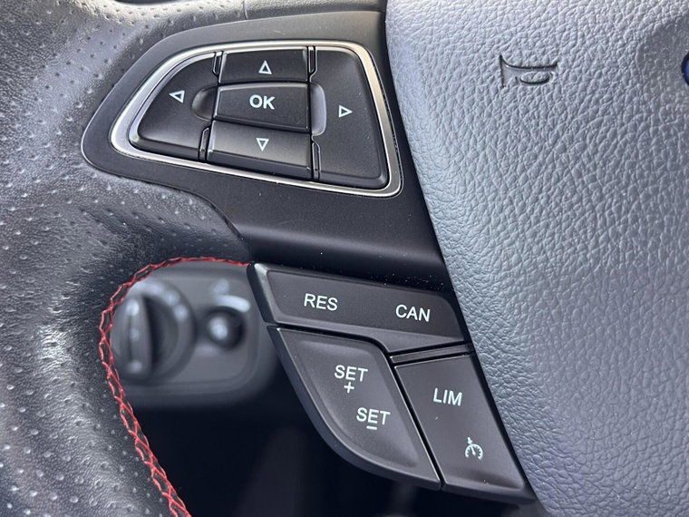 Vehicle Image 41