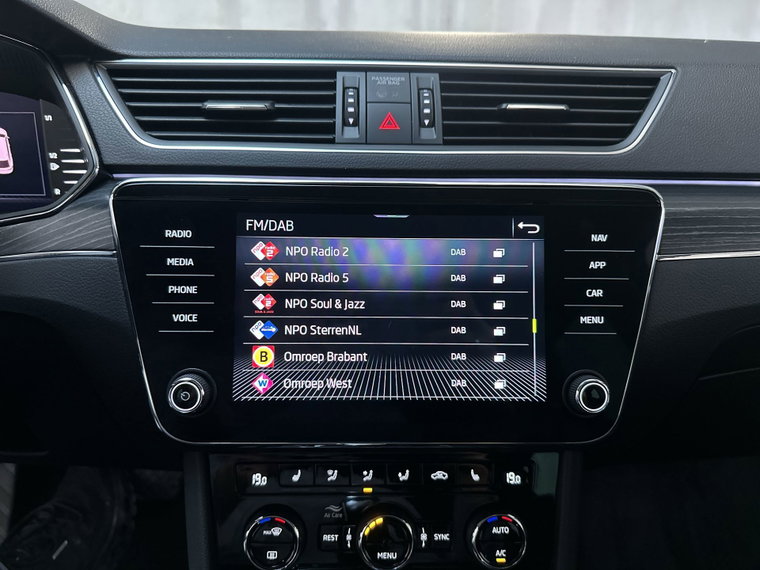 Vehicle Image 23