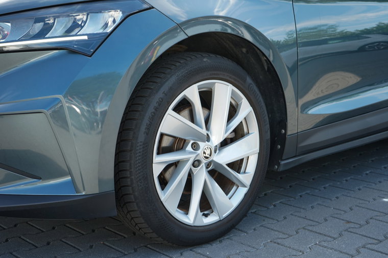 Vehicle Image 13