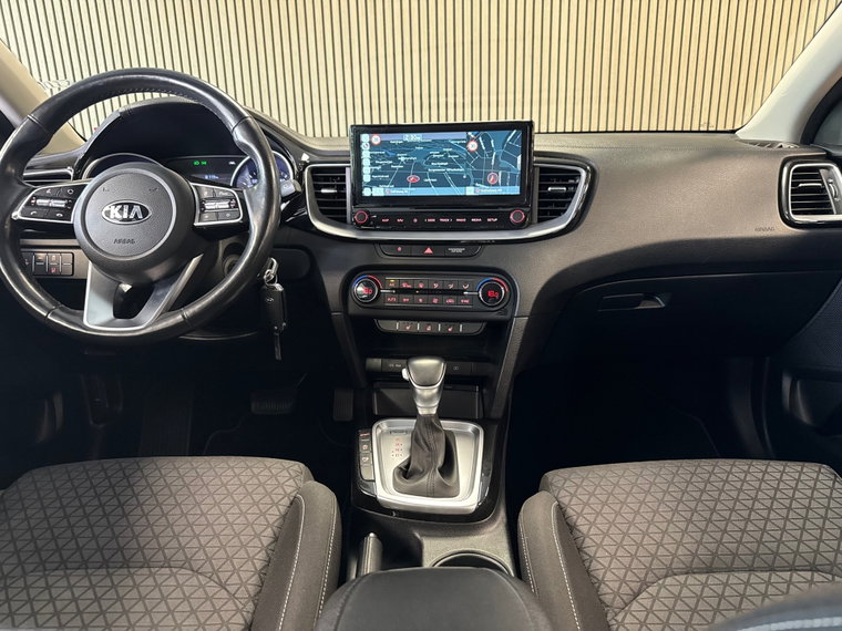 Vehicle Image 32